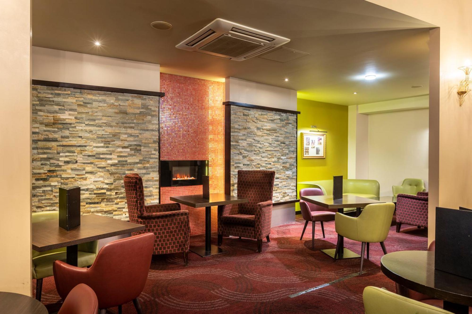Robinswood Hotel, Bw Signature Collection Hotel 4*