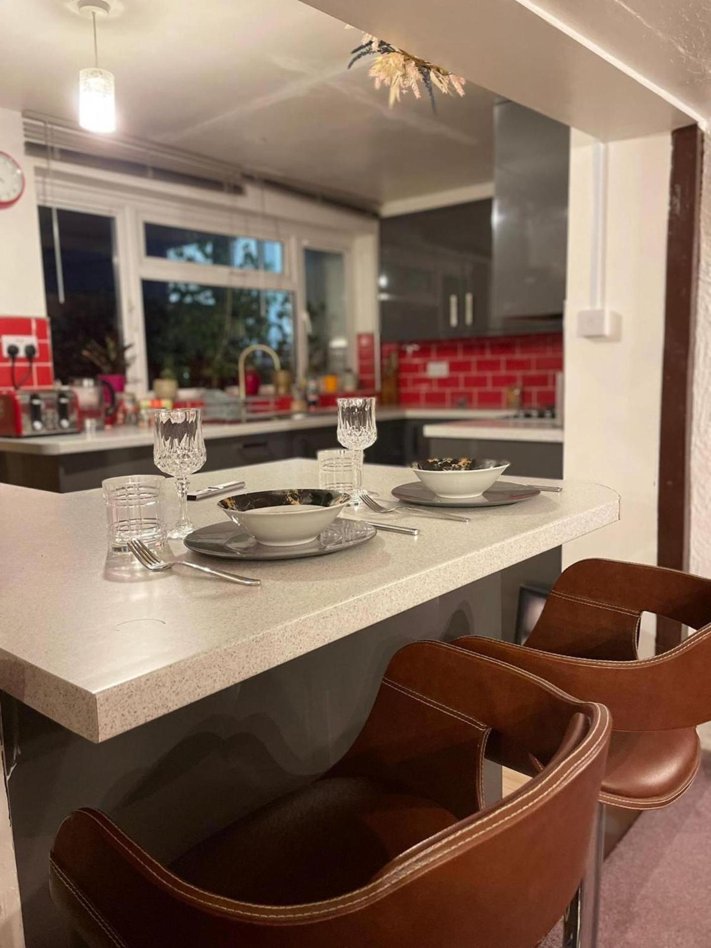 - 2 Bed House - Sleeps 7 - Pet Friendly Gloucester