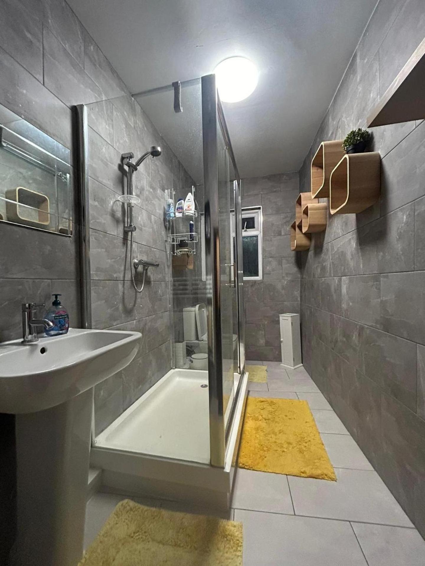 - 2 Bed House - Sleeps 7 - Pet Friendly Gloucester