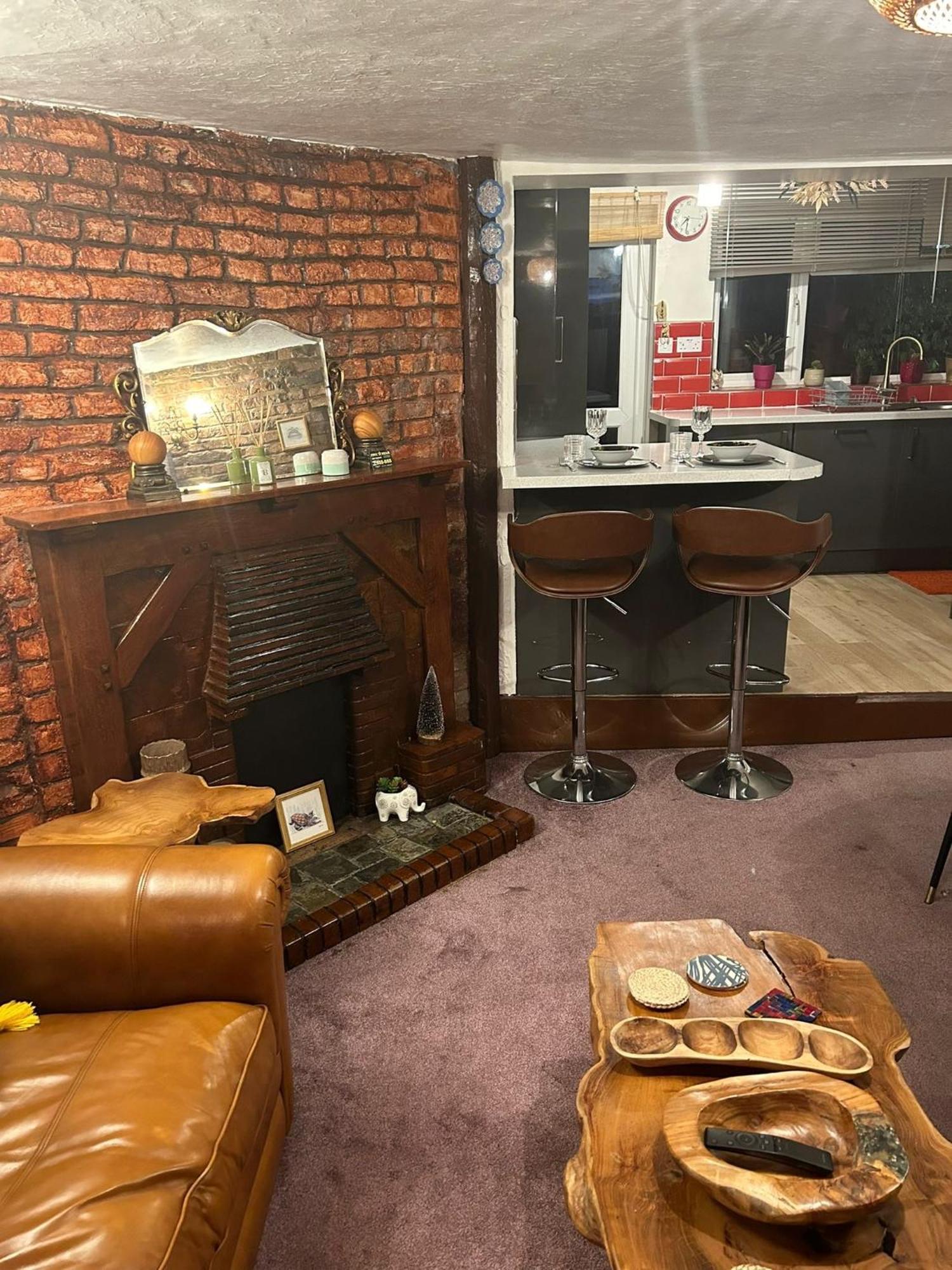 - 2 Bed House - Sleeps 7 - Pet Friendly Holiday home