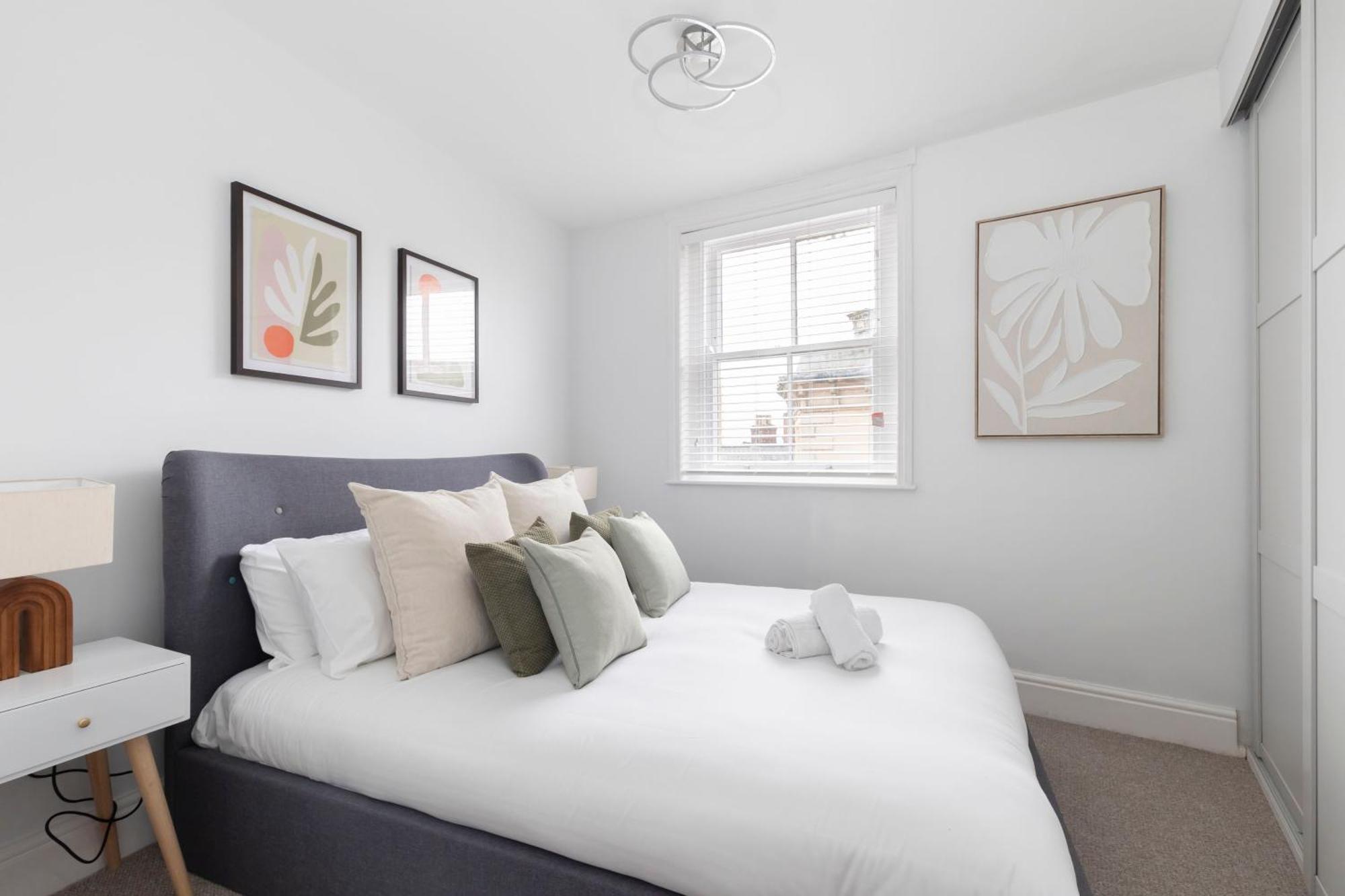 Apartment Modern In Historic Quays *