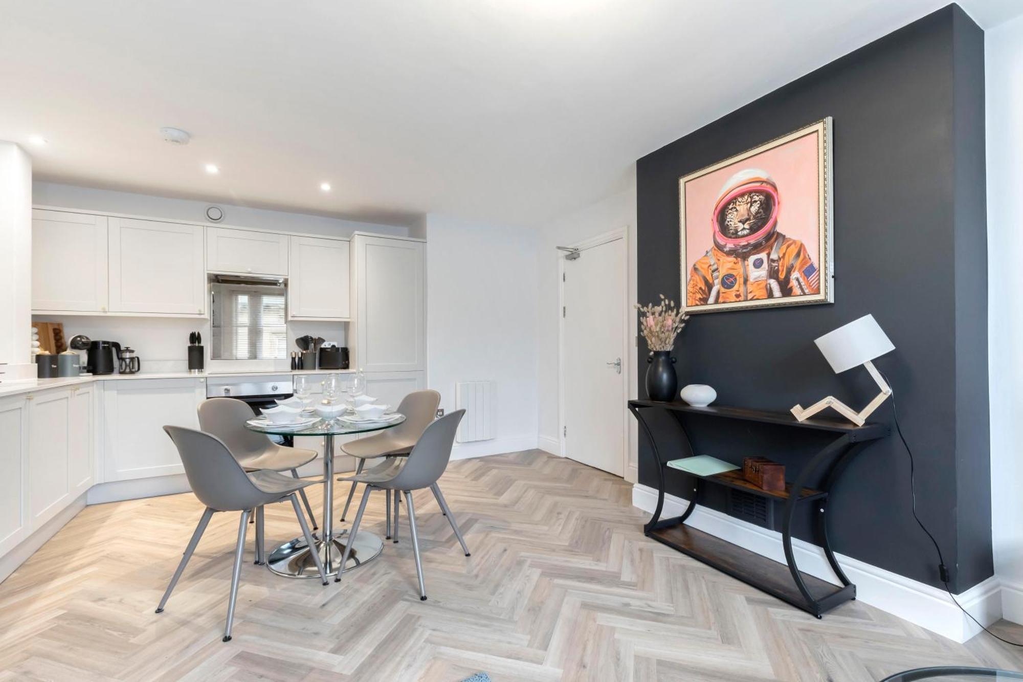 Apartment Modern In Historic Quays Gloucester
