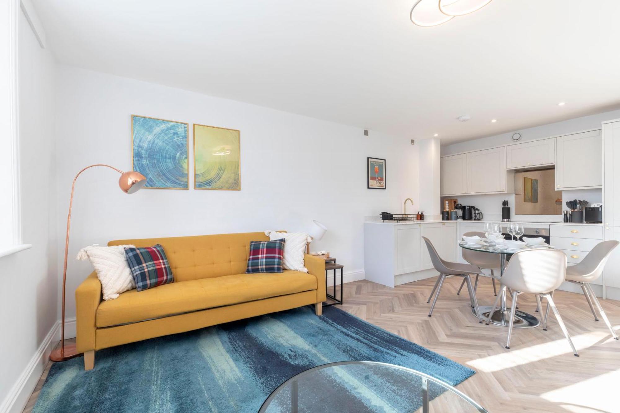 Apartment Modern In Historic Quays Gloucester