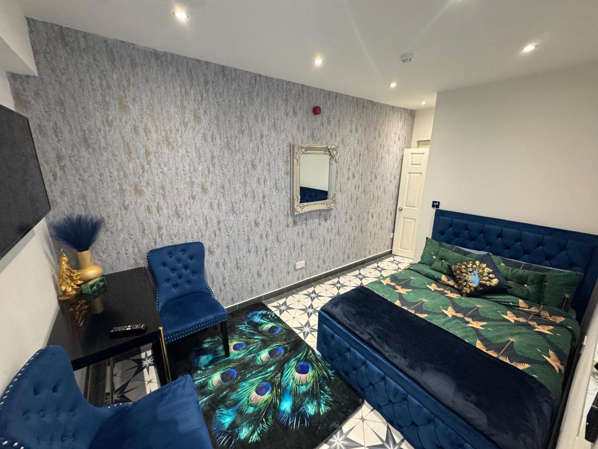 Apartment - - Sleeps 2 - Parking - 97ws