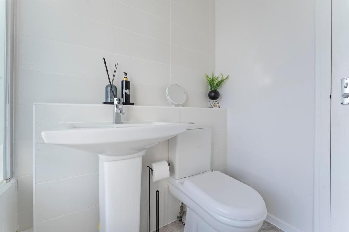 Holiday home Cosy,gloucester!contractor,discounts,parkingwifi