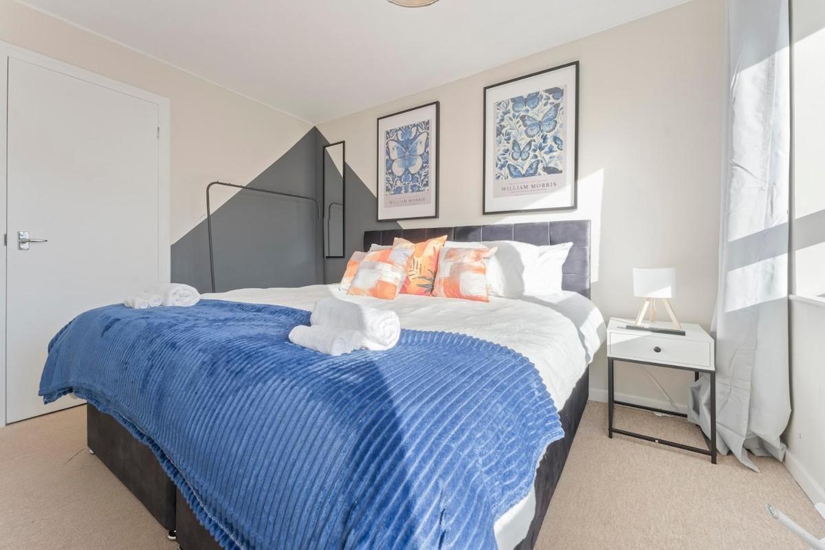 Cosy,gloucester!contractor,discounts,parkingwifi *