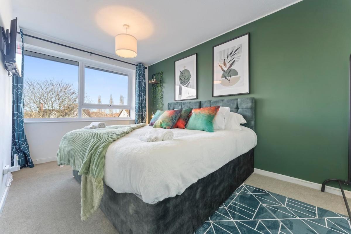 Cosy,gloucester!contractor,discounts,parkingwifi