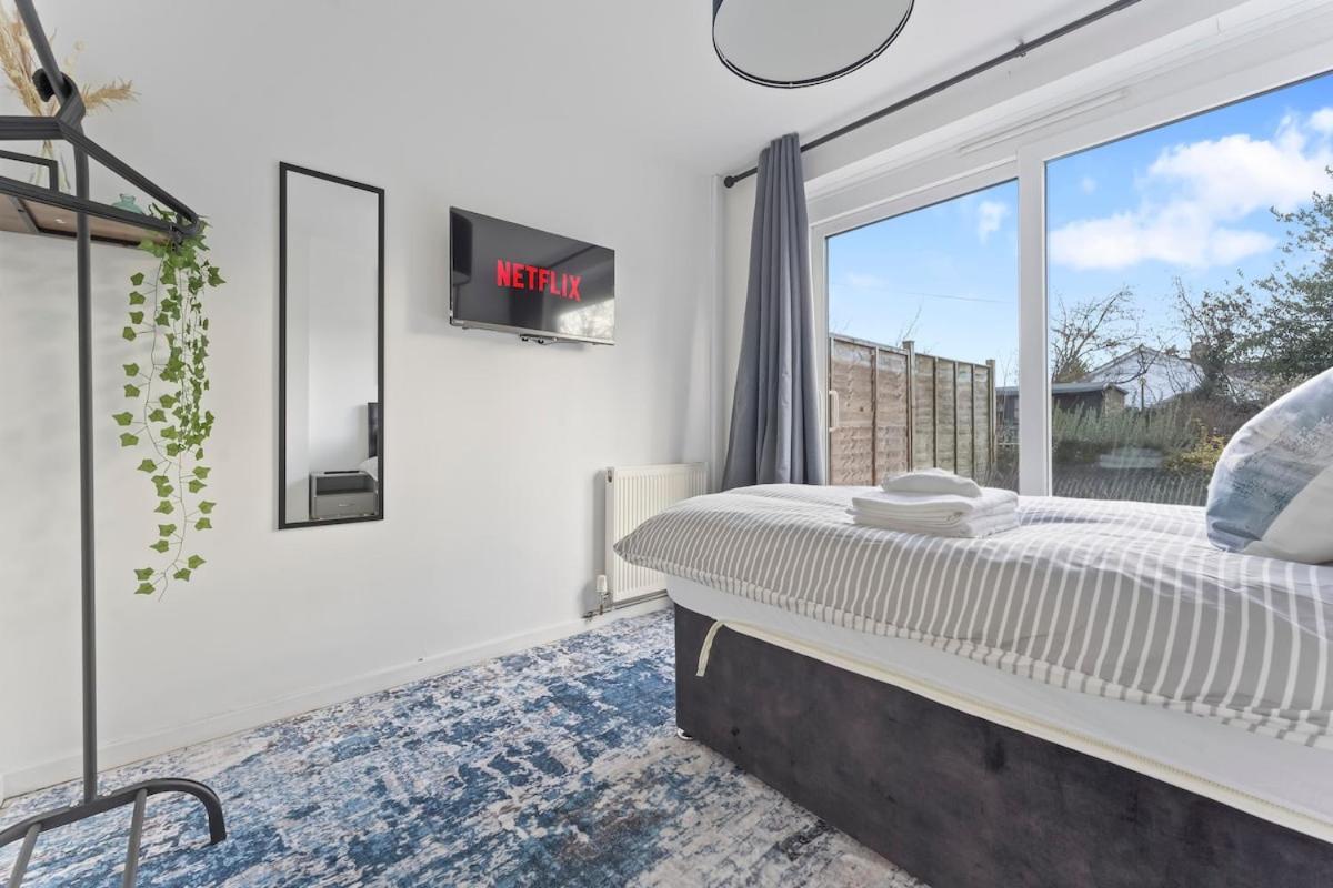 Holiday home Cosy,gloucester!contractor,discounts,parkingwifi *