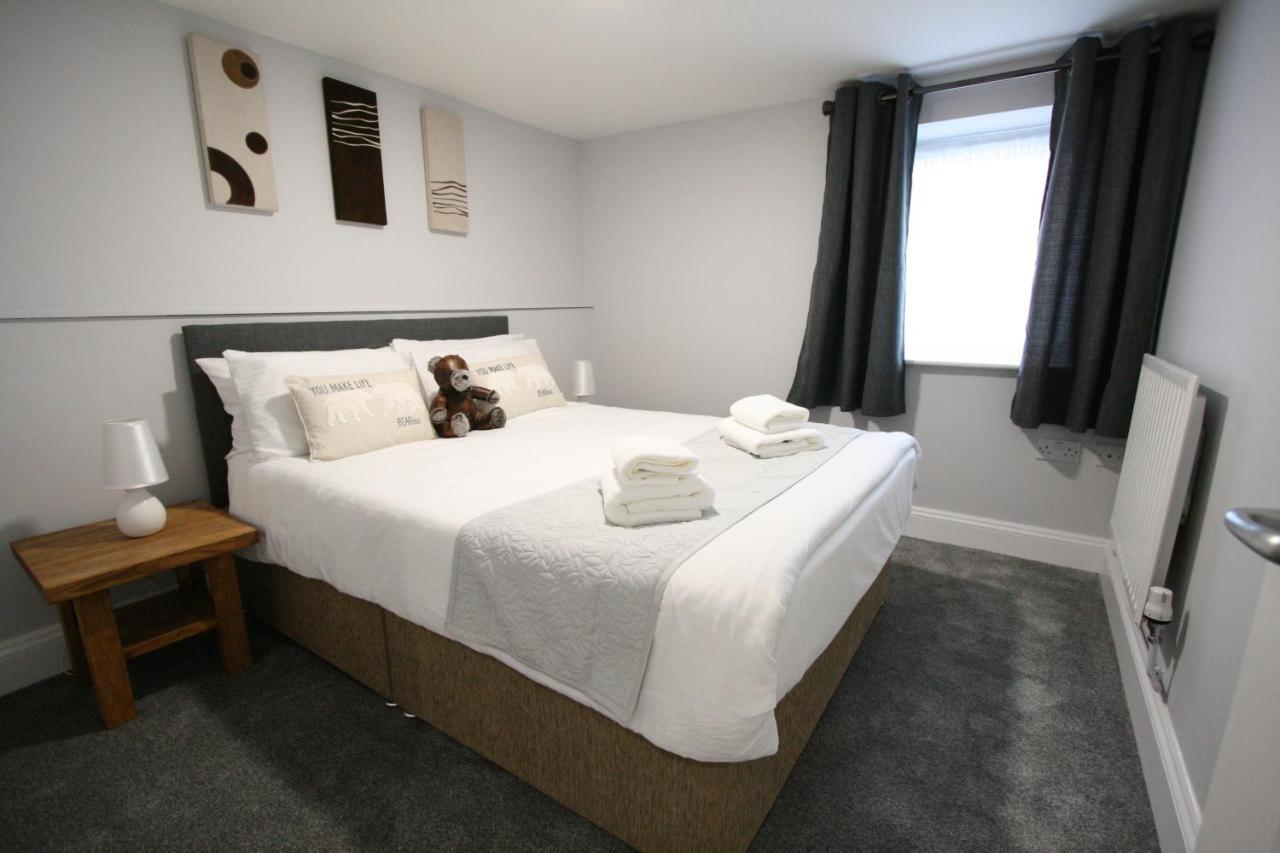 Nelson By The Docks Serviced By Roomsbooked Apartment *