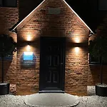 Larks Cottage With Hot Tub Pool Table And Sky