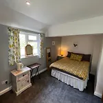The Ship Inn - Self Catering Accommodation
