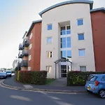K Suites - Longhorn Avenue - Free Parking