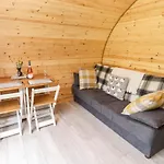 Meadow Lodge Berrys Place Farm