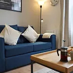 K Suites - Wellington Street 1