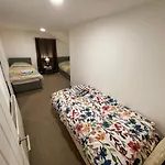 2 Bedroom Cottage Gloucester City Center