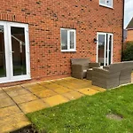 Stunning Large Detached Gloucester, 4 Beds, 3 Bedroom, 2 Bathroom Property, Nr Chelt, The Docks And Quays Sleeps 6