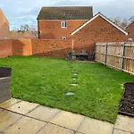 Stunning Large Detached Gloucester, 4 Beds, 3 Bedroom, 2 Bathroom Property, Nr Chelt, The Docks And Quays Sleeps 6
