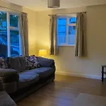 Cheerful 3 Bedroom Bungalow With Indoor Fire Place
