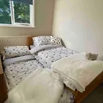 Cheerful 3 Bedroom Bungalow With Indoor Fire Place