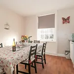 Wards Court 2