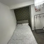Flexyhomes Next To Gloucester Royal Hospital 2 Minutes Walk Away