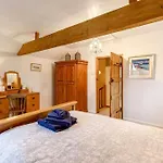 Cottage At The Butchers Arms