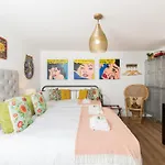 2 Spa Villas Gloucester