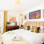 2 Spa Villas Gloucester