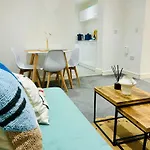 Quays Apartment - Outside Space
