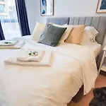 Lovely Flat In Kiln Close With Free Parking