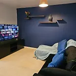 2 Bedroom Spacious Flat