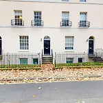 Beautiful Georgian Duplex
