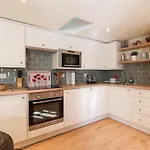 Little Cottage - Uk49275