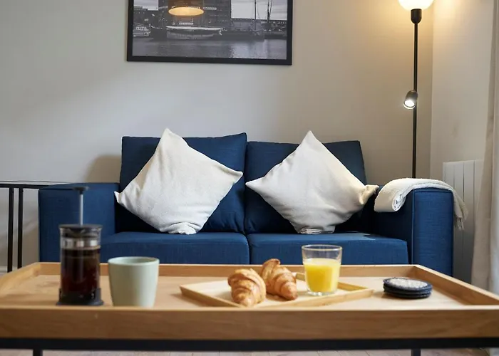K Suites - Wellington Street 1