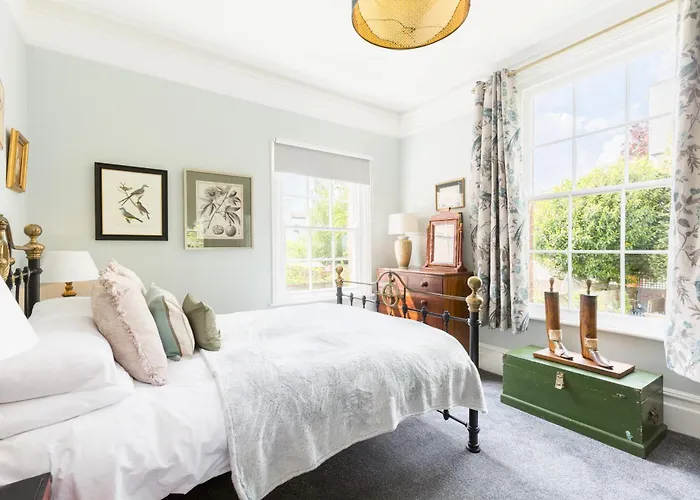 2 Spa Villas Gloucester