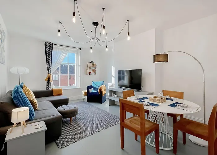 Apartment Three - Uk48495