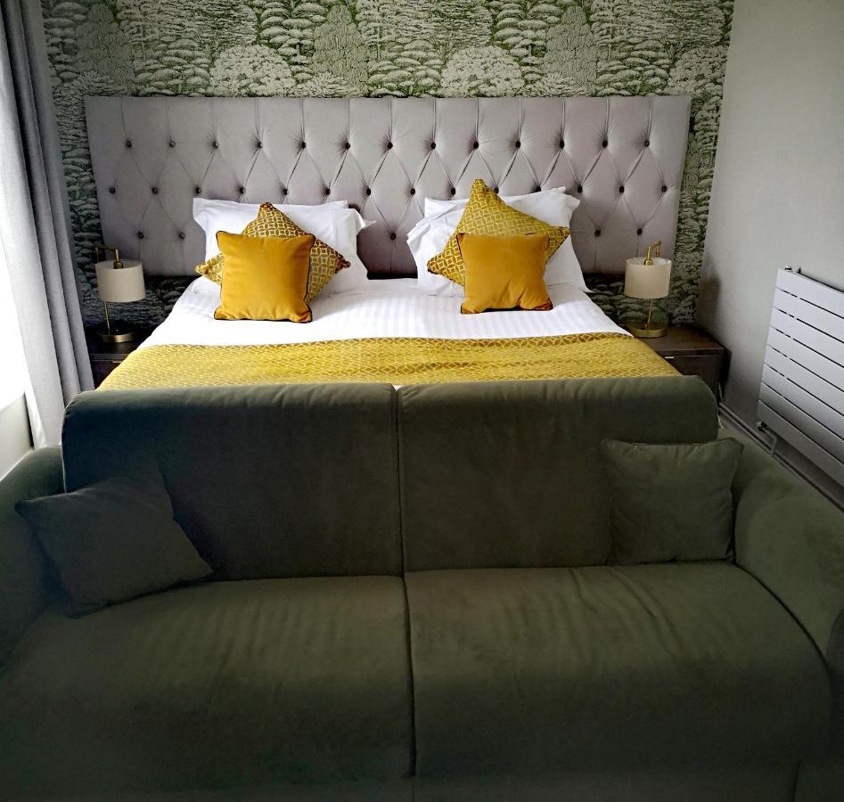 Hatherley Manor & Country house Gloucester