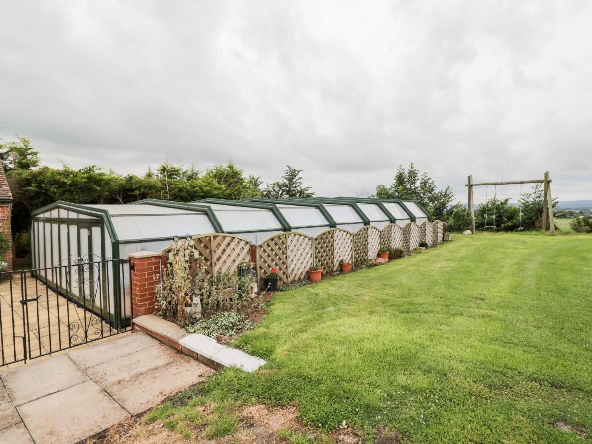 Lawn Farm Holiday home Gloucester