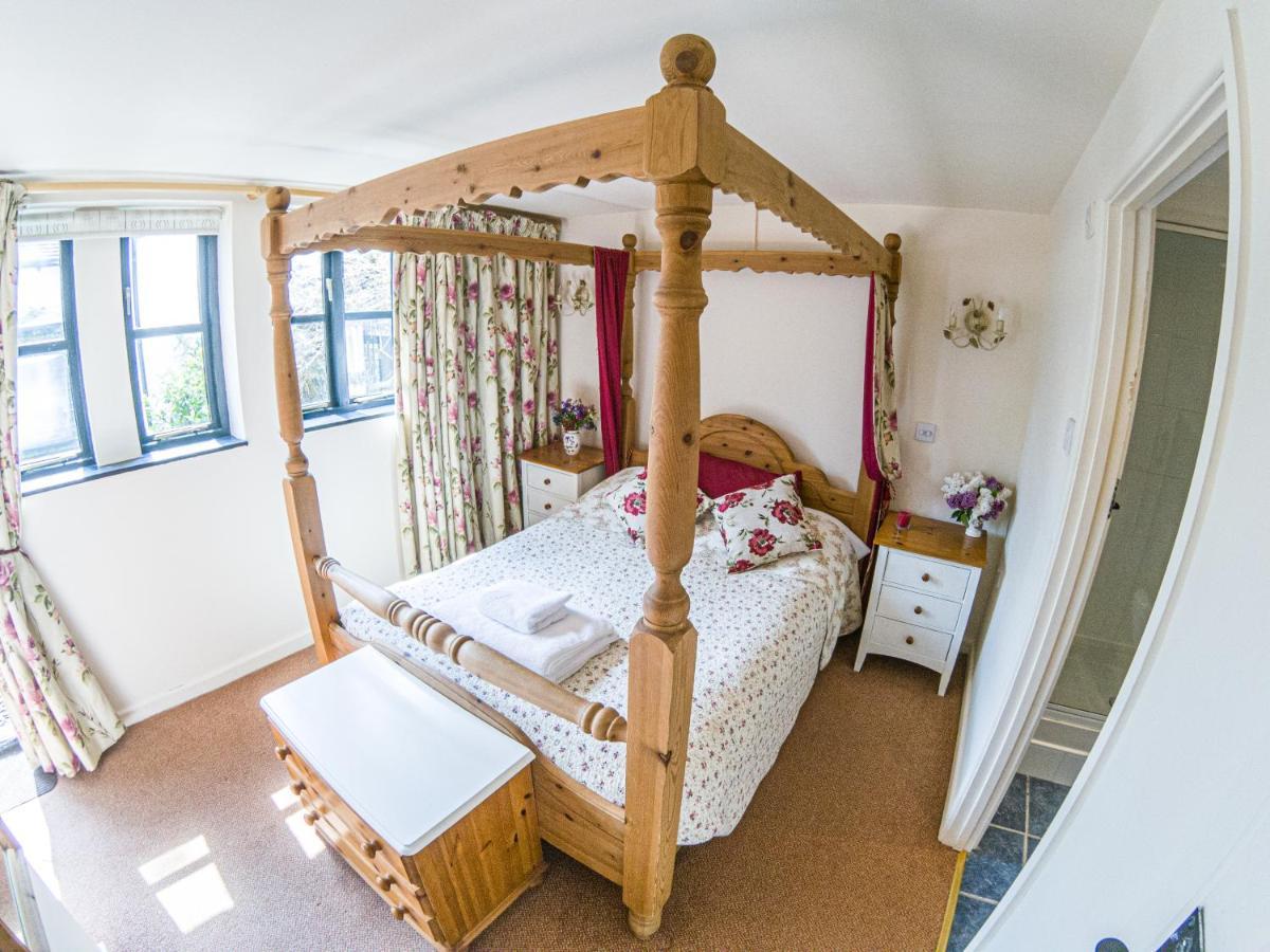The Old Farm Holiday home Gloucester