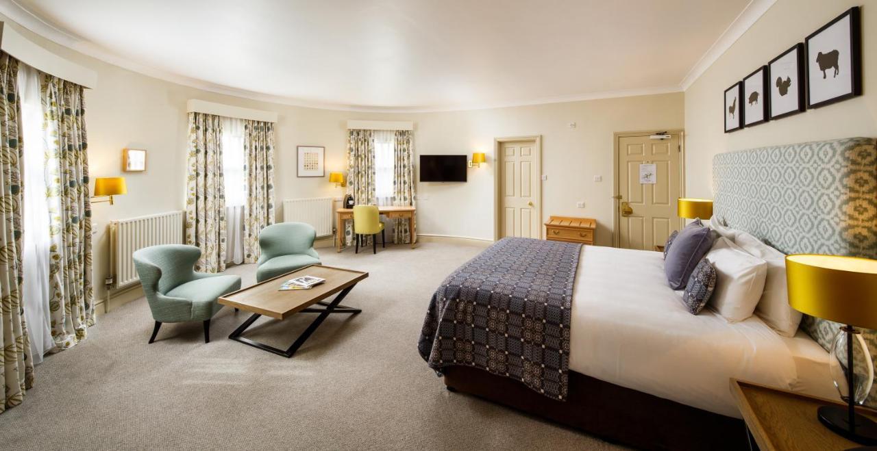 Mercure Bowden Hall Hotel 4*