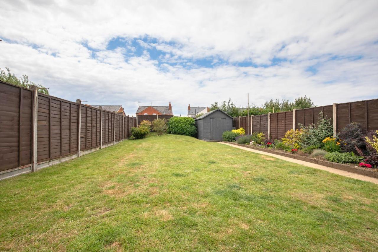 4 Bedroom With Hot Tub Near Gloucester