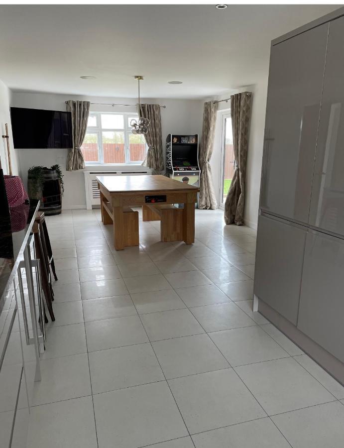 Holiday home Larks Cottage With Hot Tub Pool Table And Sky