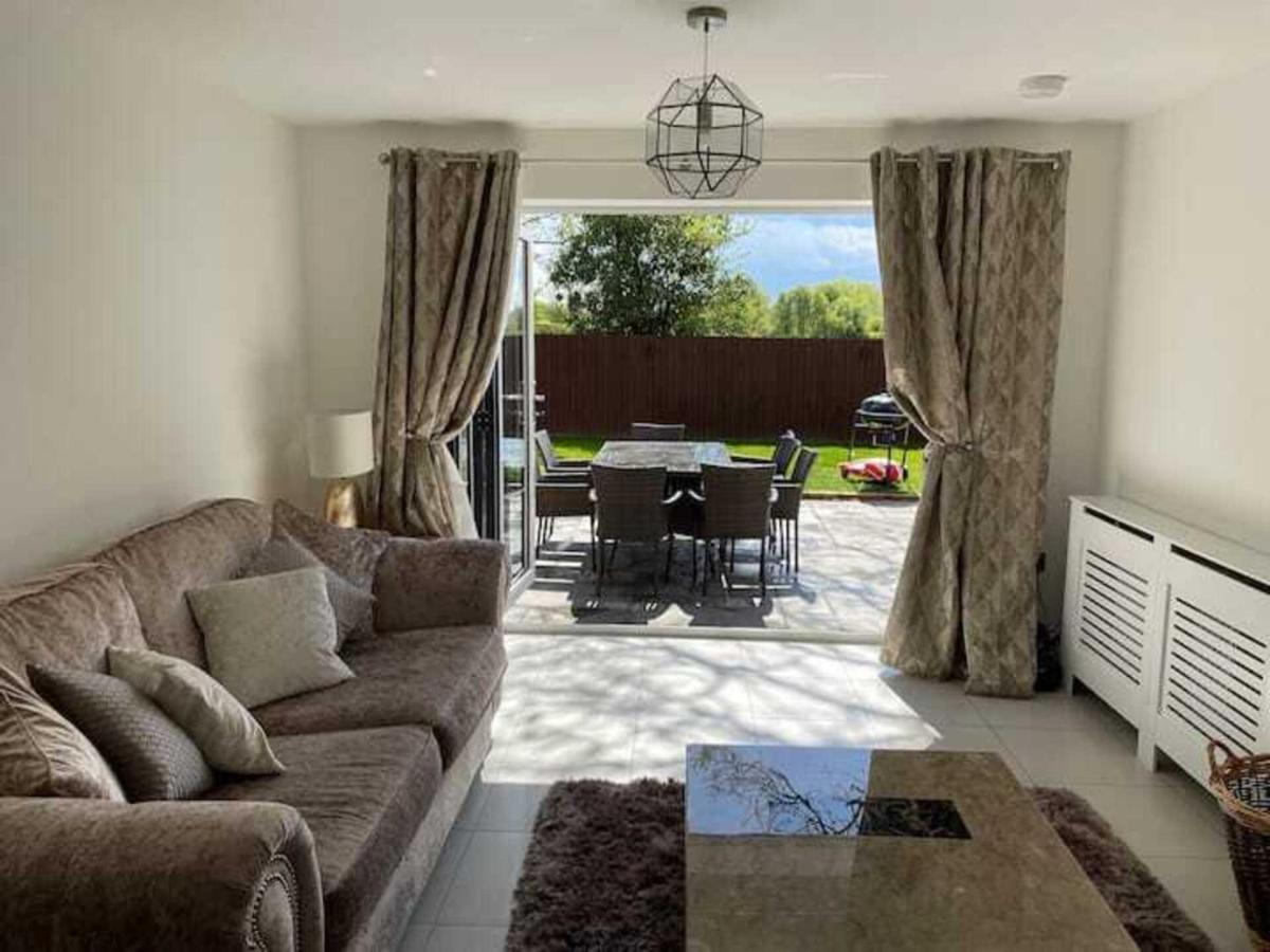 Holiday home Larks Cottage With Hot Tub Pool Table And Sky *