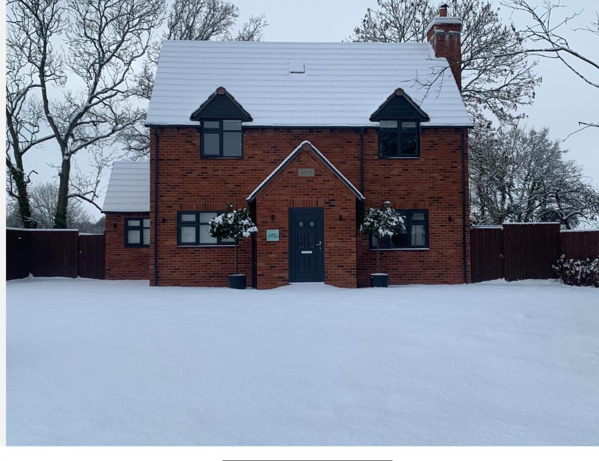 Holiday home Larks Cottage With Hot Tub Pool Table And Sky Gloucester