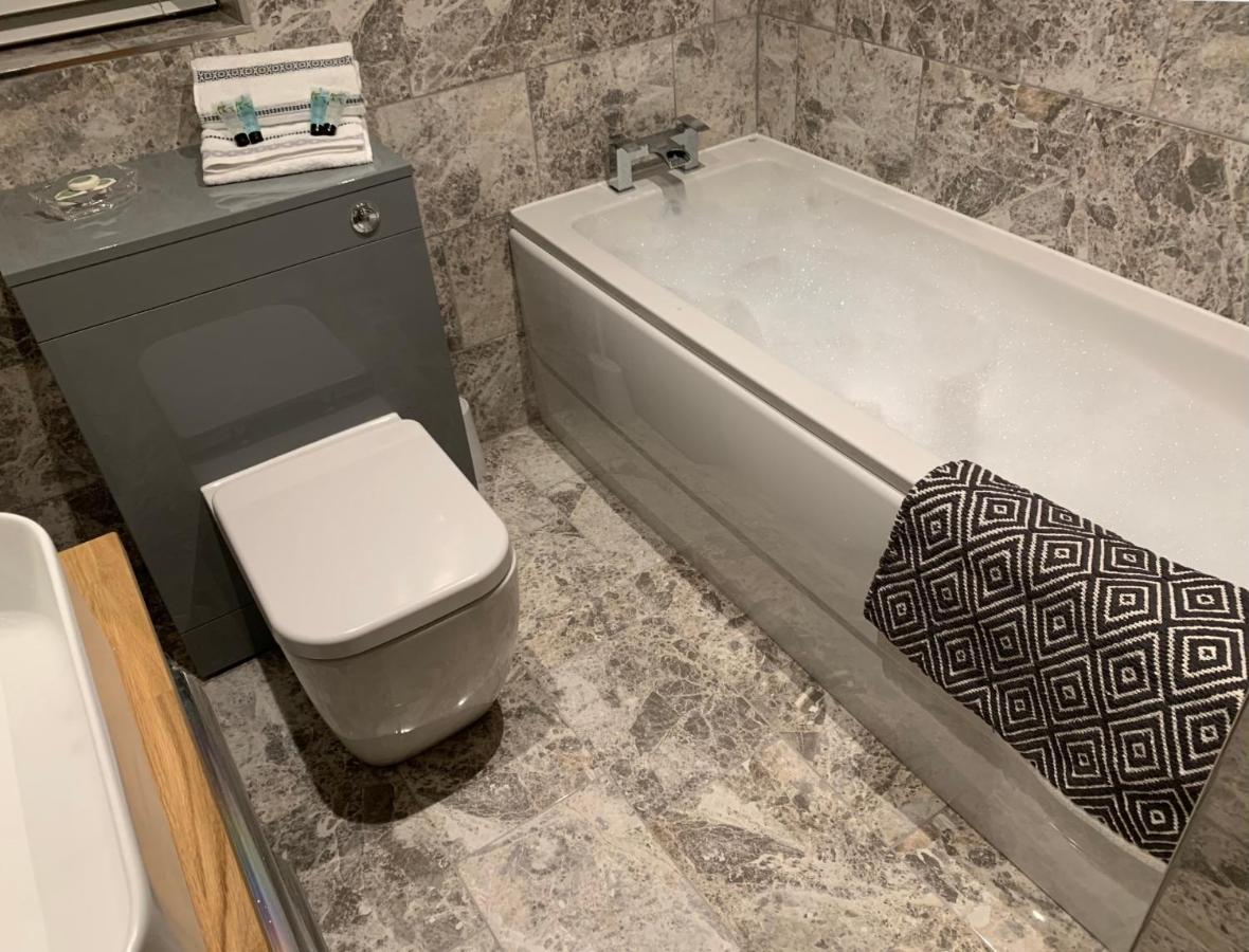 Larks Cottage With Hot Tub Pool Table And Sky * Gloucester