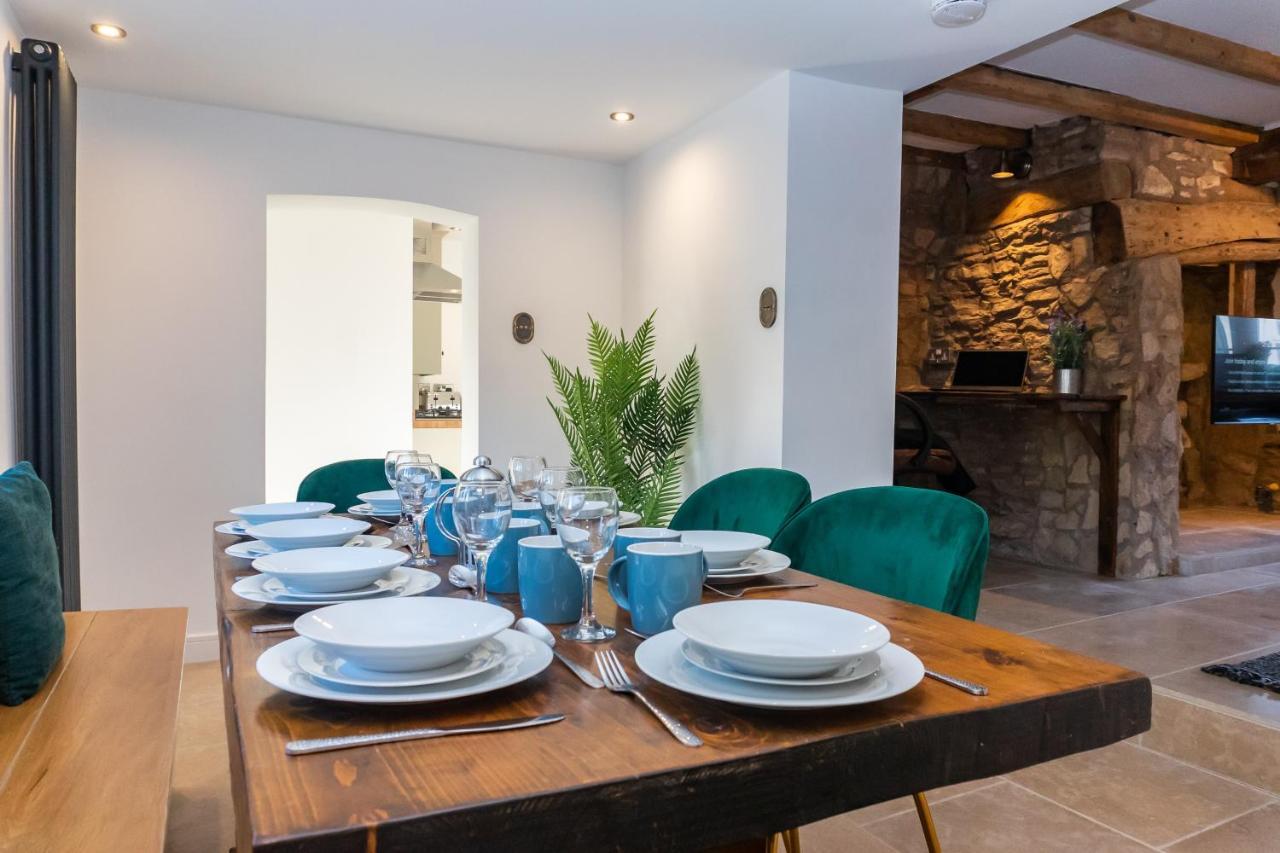 Nhà nghỉ Gloucester-modernised 4 Bedroom Cottage-sleeps 8-free Parking-fast Wi-fi Gloucester
