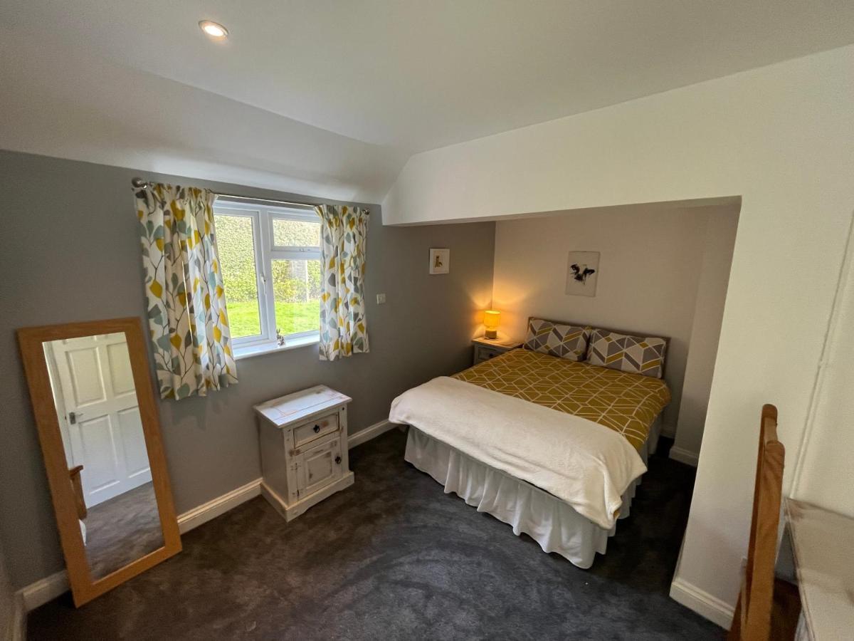 The Ship - Self Catering 3* Gloucester