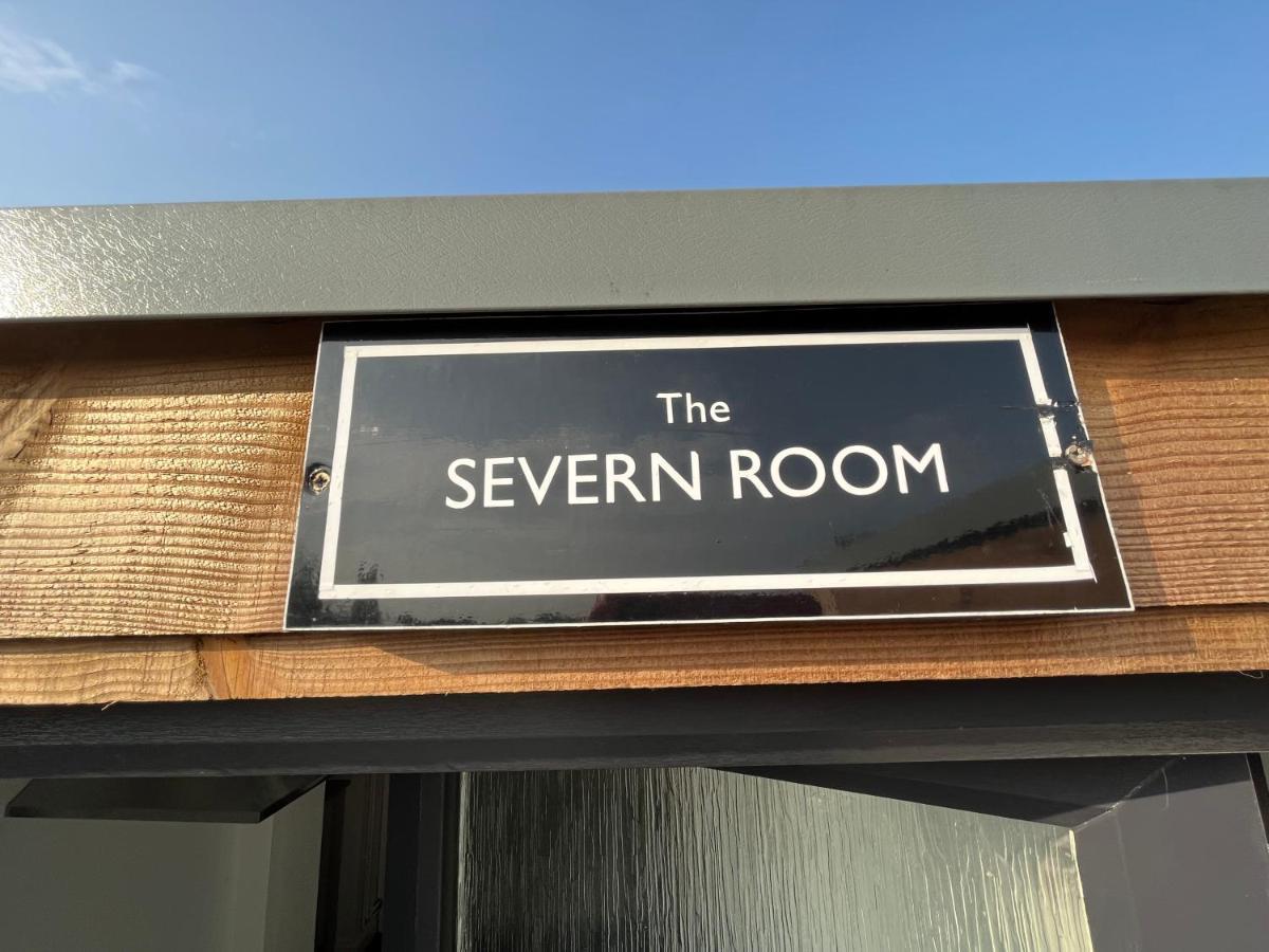 Inn The Ship - Self Catering Gloucester