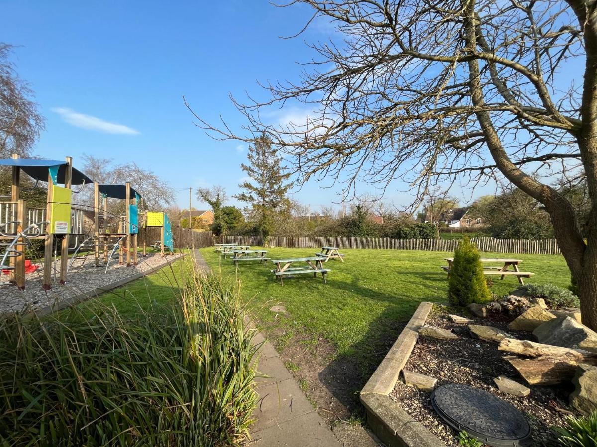 The Ship - Self Catering Inn 3*
