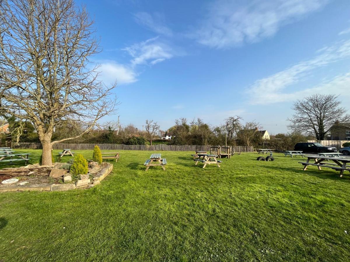 Inn The Ship - Self Catering Gloucester
